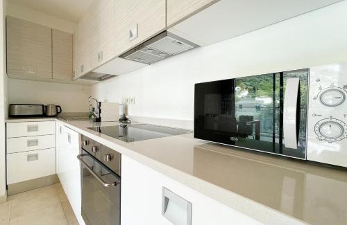 Beausoleil Apartment | Deux pièces, parking et piscine