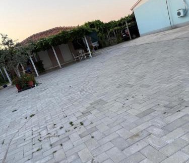 Qerek House | Dhoma Pushimi Tale Beach