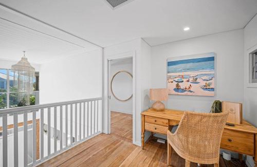 Diamond Beach House | Diamond on Emerald