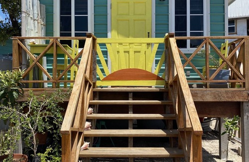 San Pedro Cottage | Digital nomad, tropical escape. Cheap monthly rates. Pets accepted @ Crellies