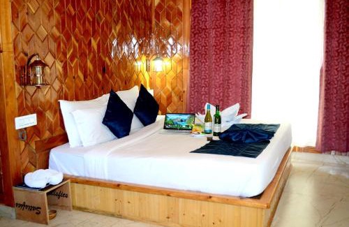 Old Manali Hotel | Dil Gardan Gardan