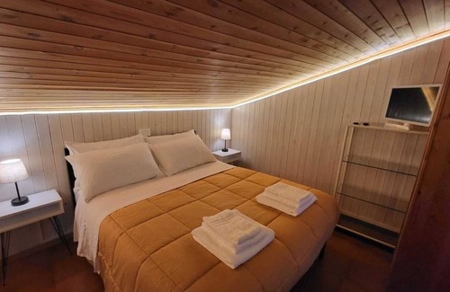 Montefalco Bed & Breakfast | Dimora del Falco - Panoramic villa in Umbria with suites & regional breakfast