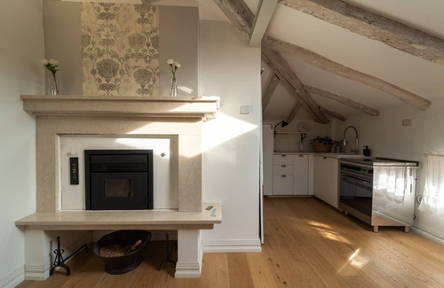 Saragozza-Porto Apartment | Dimora Persichetto With Stunning View of Bologna