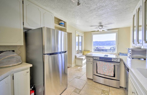 Bremerton House | Direct Beach Access: Getaway on Port Orchard!