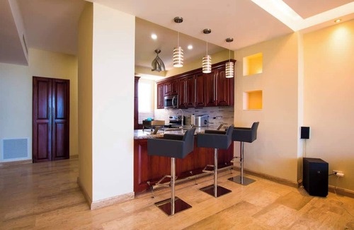 Barrio Los Faroles Apartment | Direct Beach Front Ocean View on 7th Floor