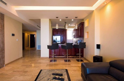 Barrio Los Faroles Apartment | Direct Beach Front Ocean View on 7th Floor