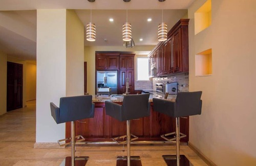 Barrio Los Faroles Apartment | Direct Beach Front Ocean View on 7th Floor