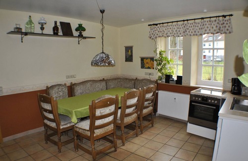 Gellershausen Apartment | Directly at the National Park Kellerwald-Edersee - Guest gift: "MeineCardPlus" 100 sqm