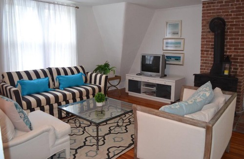 Off Broadway House | Discount for Jazz Fest due to Cancellation