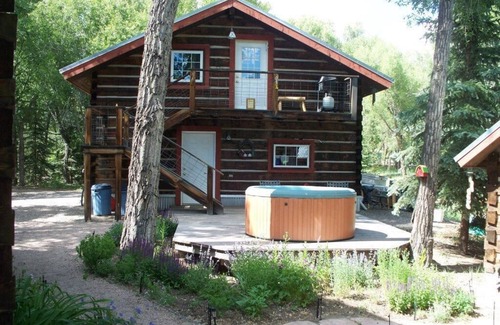 South Fork Cabin | Discount Golf, Free Kayaking, Rafting and Snowshoeing