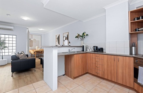 East Perth Apartment | Discover Comfort & Style In East Perth Sleeps 4 2 Bedroom Apts by WorldWide Welcome