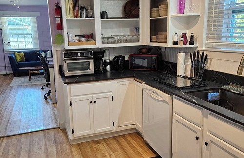 Long Beach House | Discover Gulf Coast/Long Beach 2 bdrm/1 bath Oasis