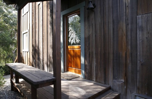 Los Olivos House | Discover Los Olivos charm, just steps to great restaurants and wine tasting.