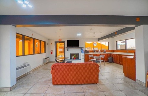 Kingsville Hotel | Discover Pet Friendly Room With Free Parking Near King Ranch Museum