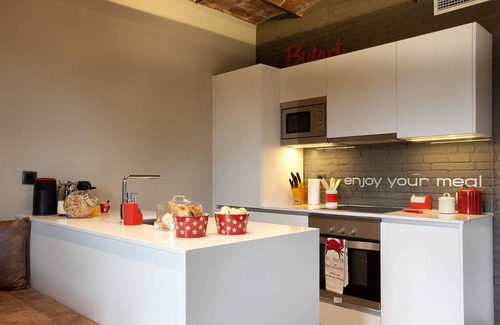 Sant Antoni Apartment | Discover the Magic of Barcelona! Blow up your Insta!