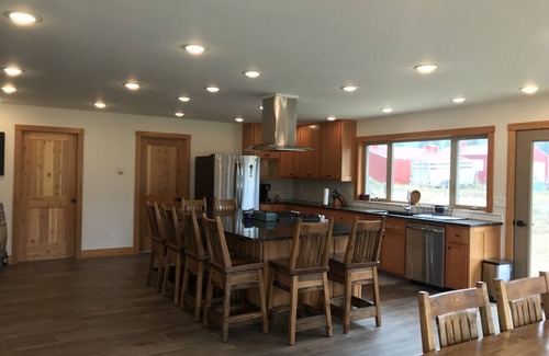 Lincoln County Cabin | Discover this Gorgeous Cottage Situated Along the Tobacco River!