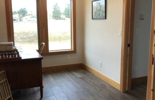 Lincoln County Cabin | Discover this Gorgeous Cottage Situated Along the Tobacco River!