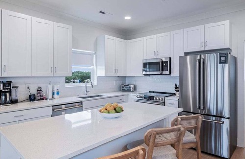 Georgetown House | Dock and Dwell at the Winyah Bay Club, Pool, Outdoor Lounge/Grill and Boat Slip included!