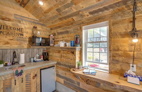 Averill Park Apartment | Dock & Lake Access: Studio 14 Mi to Dtwn Albany!