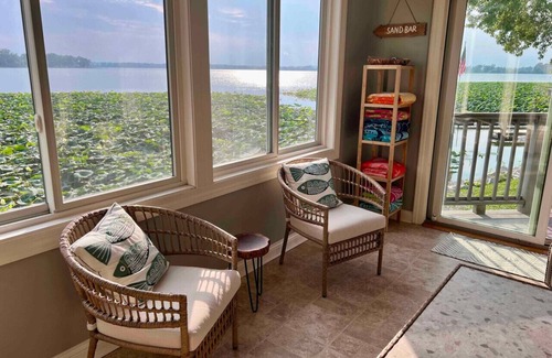 Council Bluffs House | Dock, Paddle, Relax at The Lake