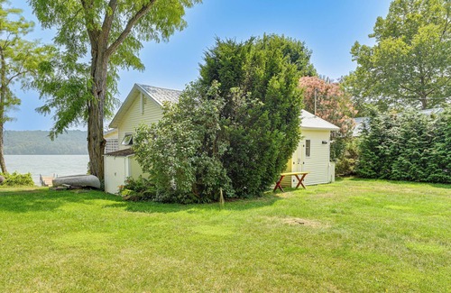 Town of Jerusalem Cottage | Dock & Rowboat: 'beechnut Bungalow' on Keuka Lake
