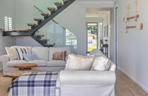 Yamba House | Docked at Yamba - Oceanstays - Pool Jetty