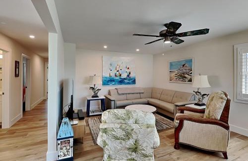 Fort Myers Beach House | Docs Cottage