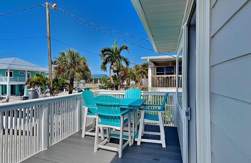 Fort Myers Beach House | Docs Cottage