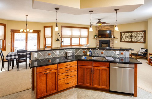 Sturgeon Bay Cabin | Dog-Friendly- 2 acre lot, North of Sturgeon Bay