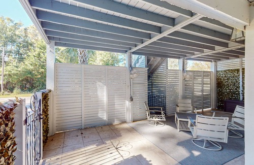 Ocean Isle Beach House | Dog-friendly, 8 minutes to beach with shared pool, covered patio, & big backyard