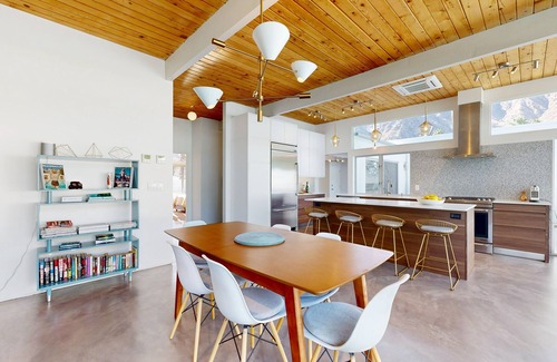 Vista Las Palmas House | Dog Friendly Iconic Krisel home w/fantastic pool, spa, firepit & mountain views