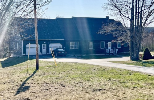 Vinalhaven House | Dog friendly, Spacious home, Steps from the Quarry and close to everything