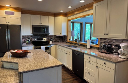 Lairdsville House | Dogwood Ridge - Secluded 3BR Home in the Woods, Sleeps 9, Pet Friendly