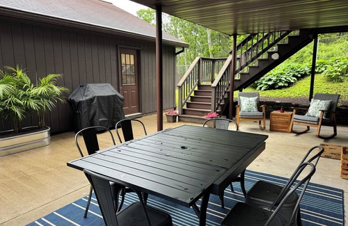 Lairdsville House | Dogwood Ridge - Secluded 3BR Home in the Woods, Sleeps 9, Pet Friendly