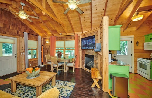 Fennville House | Dollybrook 7 - Pet friendly - Community Pool(CLOSED for the season) - Groups welcome