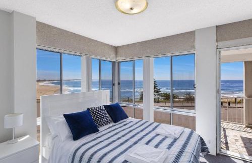 The Entrance Apartment | Dolphin Court 6