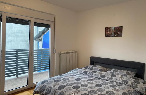 Kragujevac Apartment | Dom apartmani II