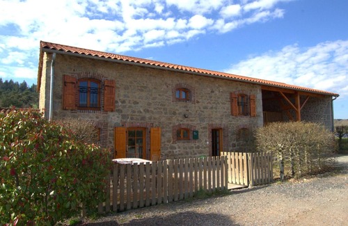 Les Salles Cottage | Domaine de la Plagnette - Cottages for 15, Terrace and Pets allowed