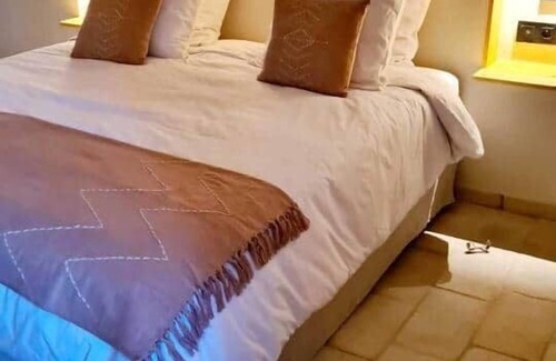 La Bastide-des-Jourdans Bed & Breakfast | Domaine des Hauts de Riganel - 26 people