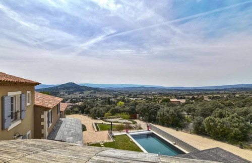 Saint-Saturnin-les-Apt Villa | Domaine de 16 Personnes