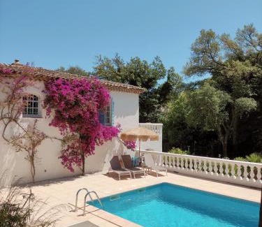 La Nartelle Villa | Domaine l'Oiseau Bleu, 800 m from the Beach in Sainte-Maxime