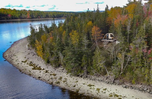 Walkerville Apartment | Dome Yurte right by the sea & salmon river estuary, free WIFI, electricity, hottub, kayak *