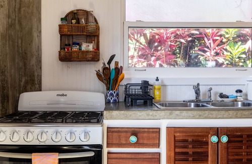 Tanetane House | Dominica Island Home Stay - Hillside retreat, minutes from several beaches