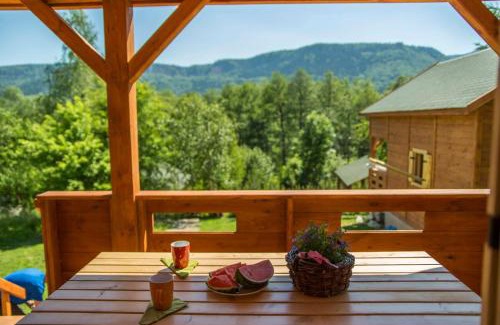 Radkow Ski Chalet | Domki KOLONIA LEŚNA z sauną i gorącą balią