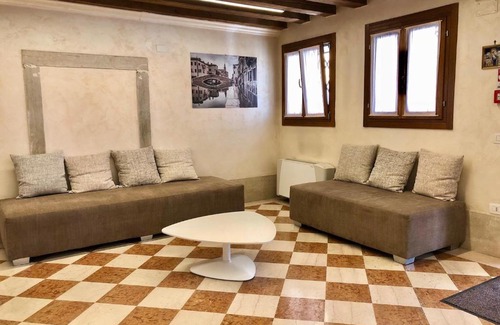 Chioggia Hostel | Domus Clugiae