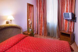 Podil Hotel | Domus Hotel-1
