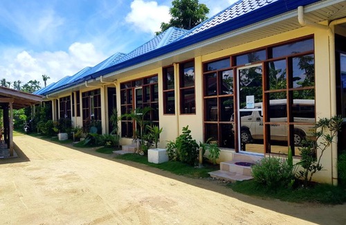 General Luna Bed & Breakfast | Don Remegio Villas Siargao