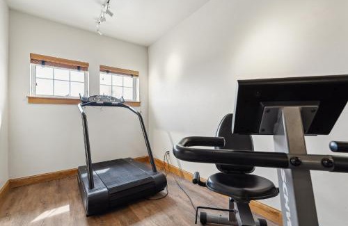 Egg Harbor House | Door Way Inn by Simple Life Rentals