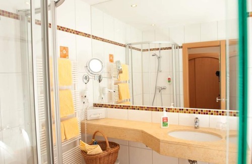 Bad Kleinkirchheim House | Doppelzimmer Komfort "sonnenstudio" - Hotel Prägant