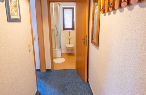 Prohn Apartment | Doppelzimmer - Pension Zur Kurve
